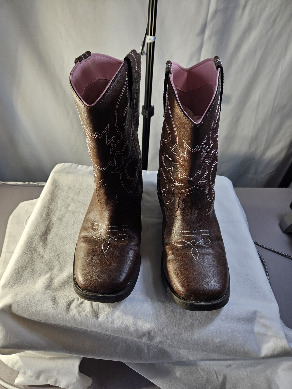 Girls Brown Lace-Up Western Boots with Pink Lining Sz 3 Perfect any Occasions